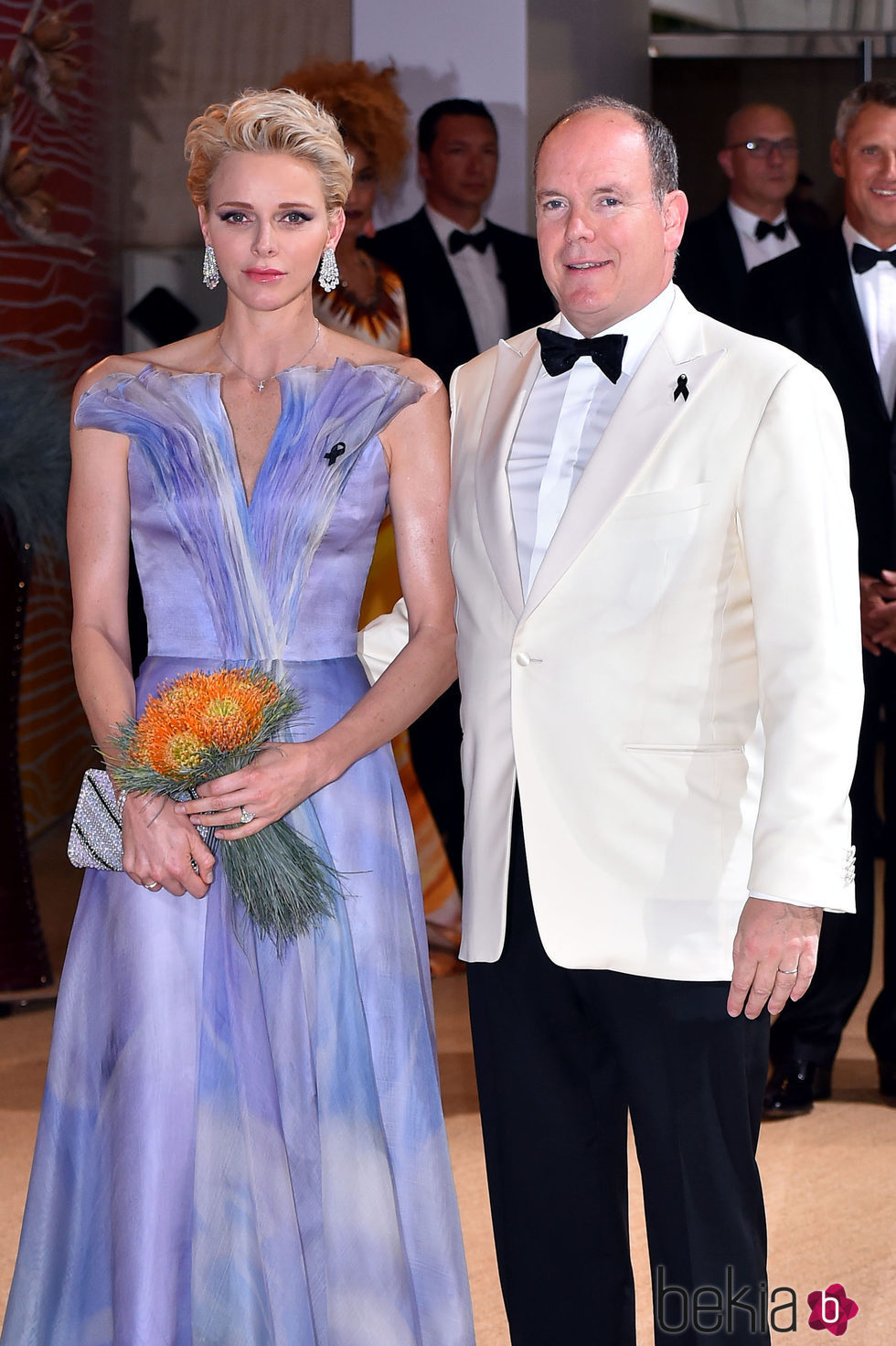 Los Príncipes Alberto y  Charlene de Mónaco en el baile de la Cruz Roja 2016