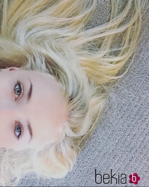 Sophie Turner muestra su nuevo color de pelo