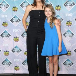 Jennifer Garner y Kylie Rogers en los Teen Choice Awards 2016