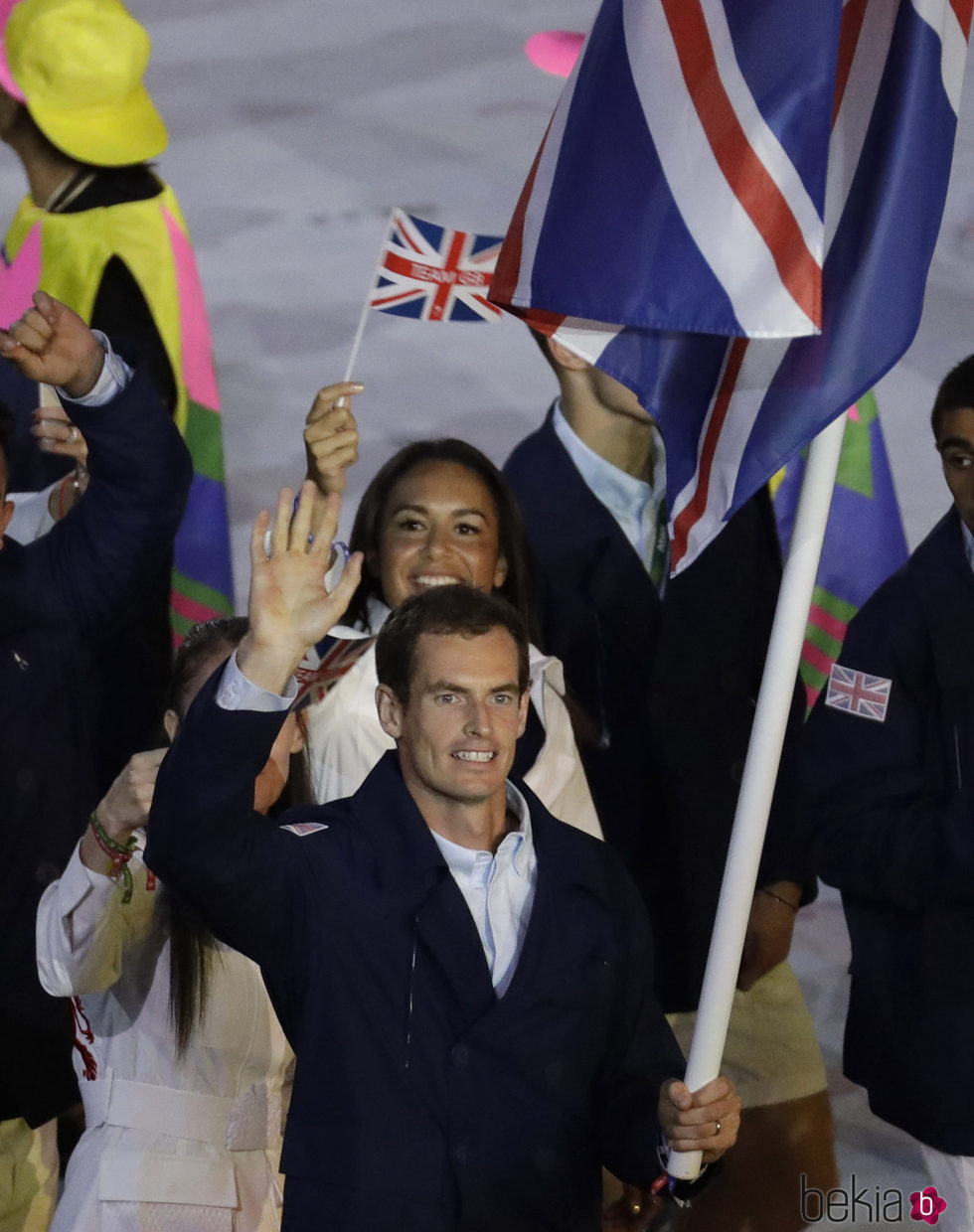 Andy Murray con la bandera de Reino Unido en la ceremonia de inauguración de los Juegos Olímpicos de Río 2016
