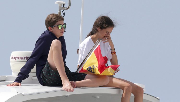 Pablo Urdangarín y Victoria Federica navegando en Palma de Mallorca