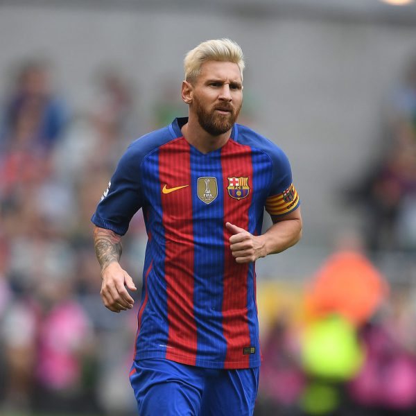 Leo Messi  se ti e de rubio platino durante la pretemporada 