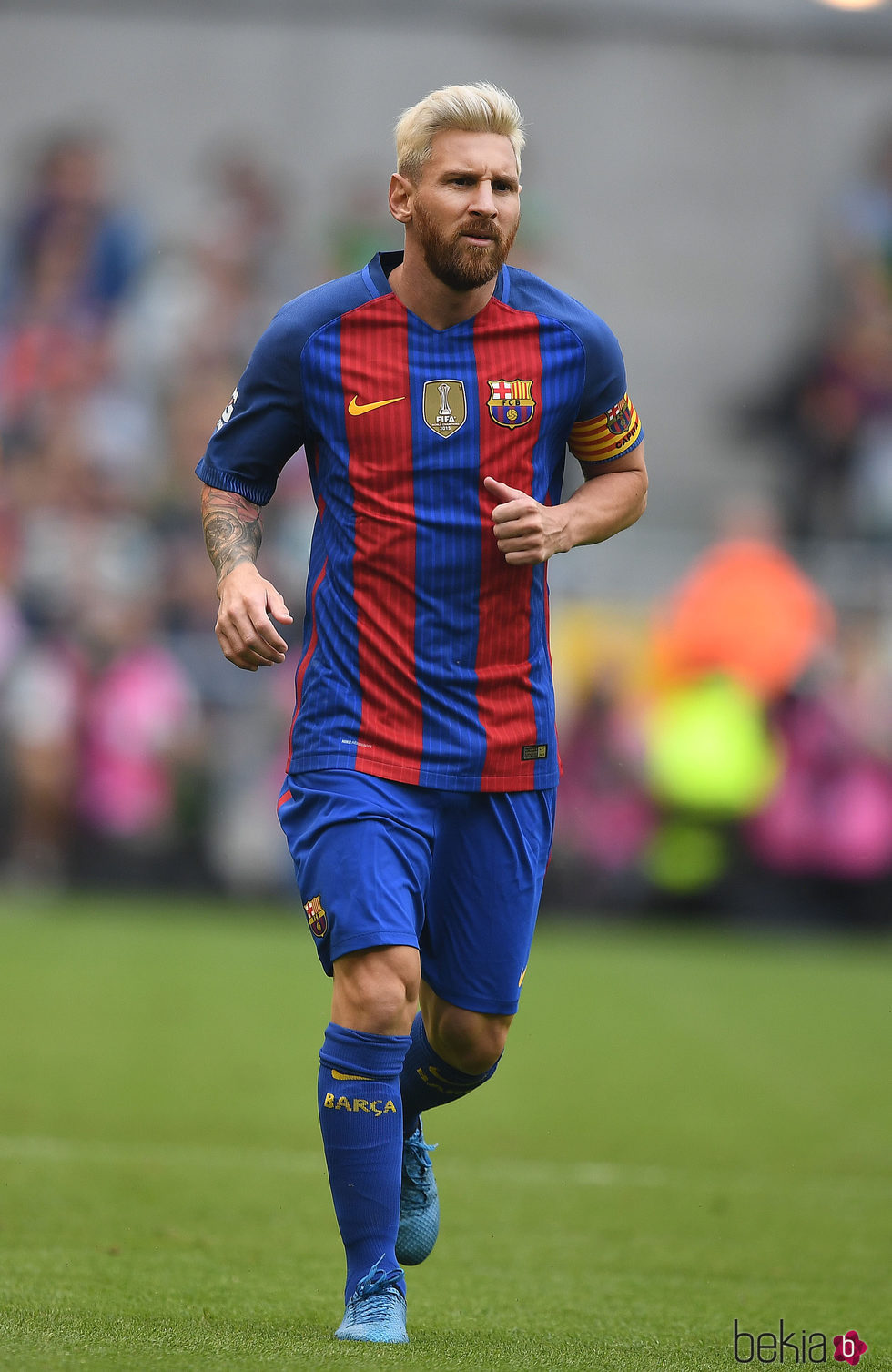 Leo Messi se tiñe de rubio platino durante la pretemporada 2016-2017