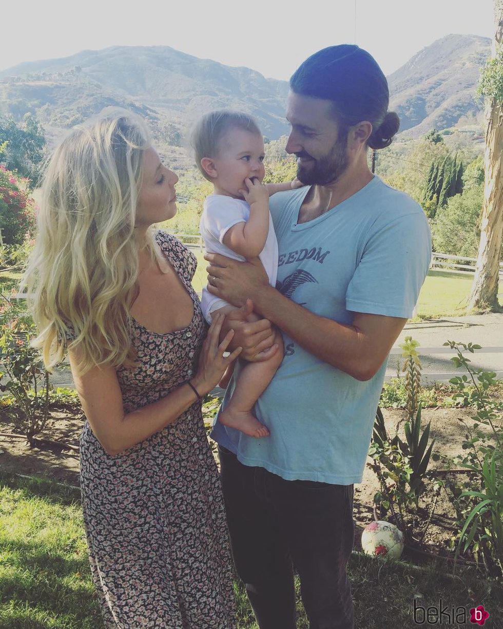 Brandon Jenner y Leah Jenner con su hija Eva James