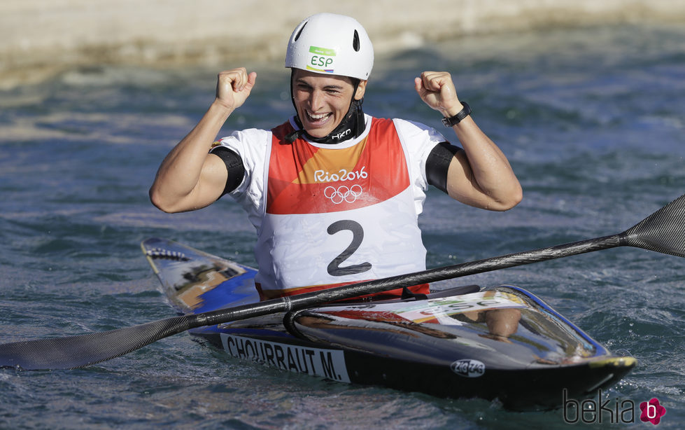 Maialen Chourraut celebrando su medalla en Río 2016
