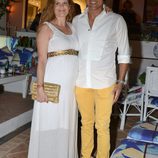 Olivia de Borbón y Julián Porras en su fiesta celebrada en Marbella