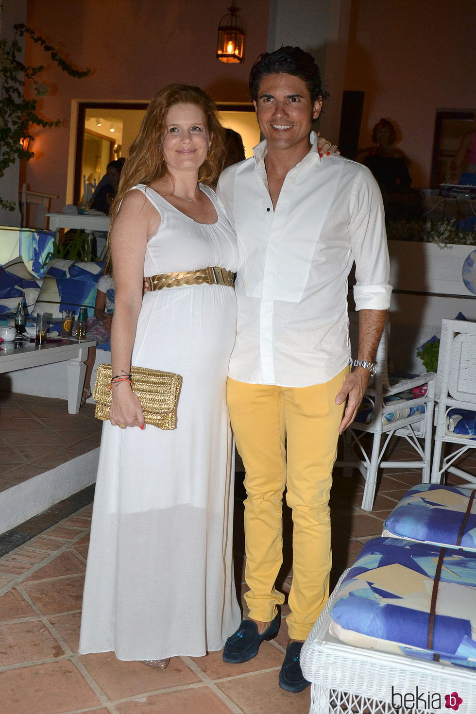 Olivia de Borbón y Julián Porras en su fiesta celebrada en Marbella