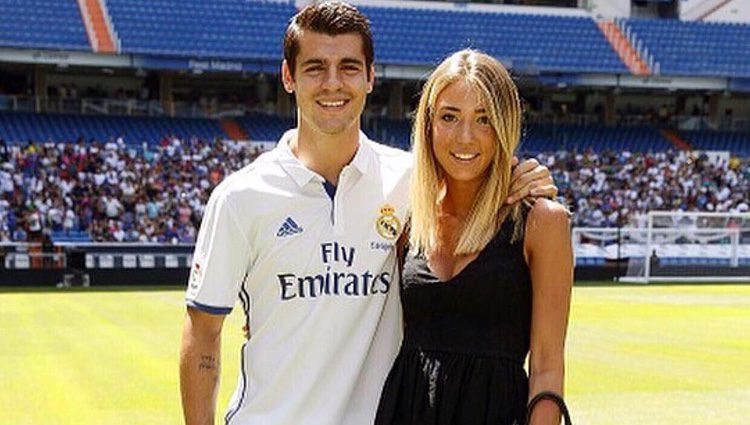 Álvaro Morata y su novia en la presentación del jugador