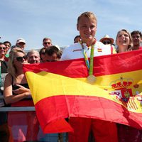 Marcus Walz posa con la bandera de España tras ganar una medalla de Oro en Rio 2016