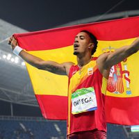 Orlando Ortega celebra su medalla de plata para España en 110m vallas en Rio 2016