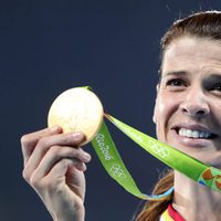 Ruth Beitia con su medalla de oro en Rio 2016
