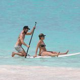 Eva Longoria y su marido haciendo Paddle Surf