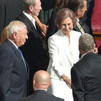La Reina Sofía saluda a las delegaciones extranjeras en la Misa de Canonización de la Madre Teresa de Calcuta