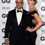 Stanley Tucci junto a su mujer en los Premios GQ 2016 en Londres
