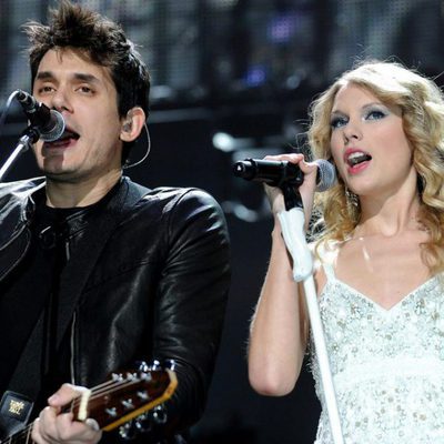 Taylor Swift y John Meyer actuando juntos en el Jingle Ball de Nueva York 2009