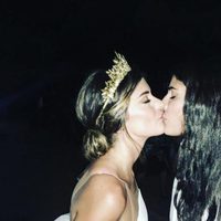 Dulceida y Alba se funden en un beso tras su boda