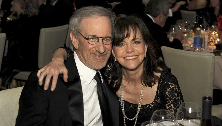 Steven Spielberg y Sally Field
