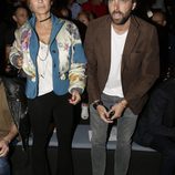 Elena Tablada  y Javier Ungría en el desfile primavera/verano 2017 de Ana Locking en Madrid Fashion Week