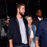 Liam Hemsworth y Miley Cyrus, muy sonrientes y acaramelados en Nueva York