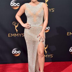 Ariel Winter en la alfombra roja de los Premios Emmy 2016