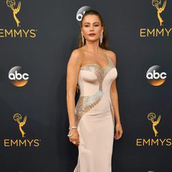 Sofía Vergara en la alfombra roja de los Premios Emmy 2016