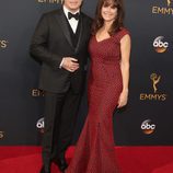 John Travolta y Kelly Preston en la alfombra roja de los Premios Emmy 2016