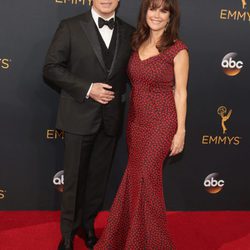 John Travolta y Kelly Preston en la alfombra roja de los Premios Emmy 2016