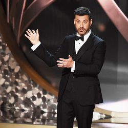 Jimmy Kimmel ejerciendo de maestro de ceremonias en los Emmy 2016