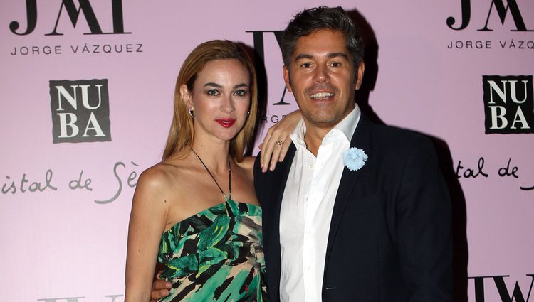 Jorge Vázquez con Marta Hazas en la fiesta de presentación de su colección 'Mogambo'