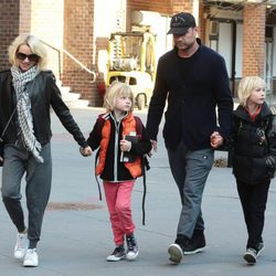 Naomi Watts y Liev Schreiber con sus hijos Sasha y Samuel en Nueva York