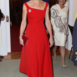 Kate Middleton, radiante con un vestido rojo en una recepción en Canadá