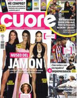 Los vestidos calificados como Museo del Jamón en la revista Cuore